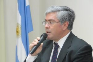 thumbnail_Aquino Britos 1